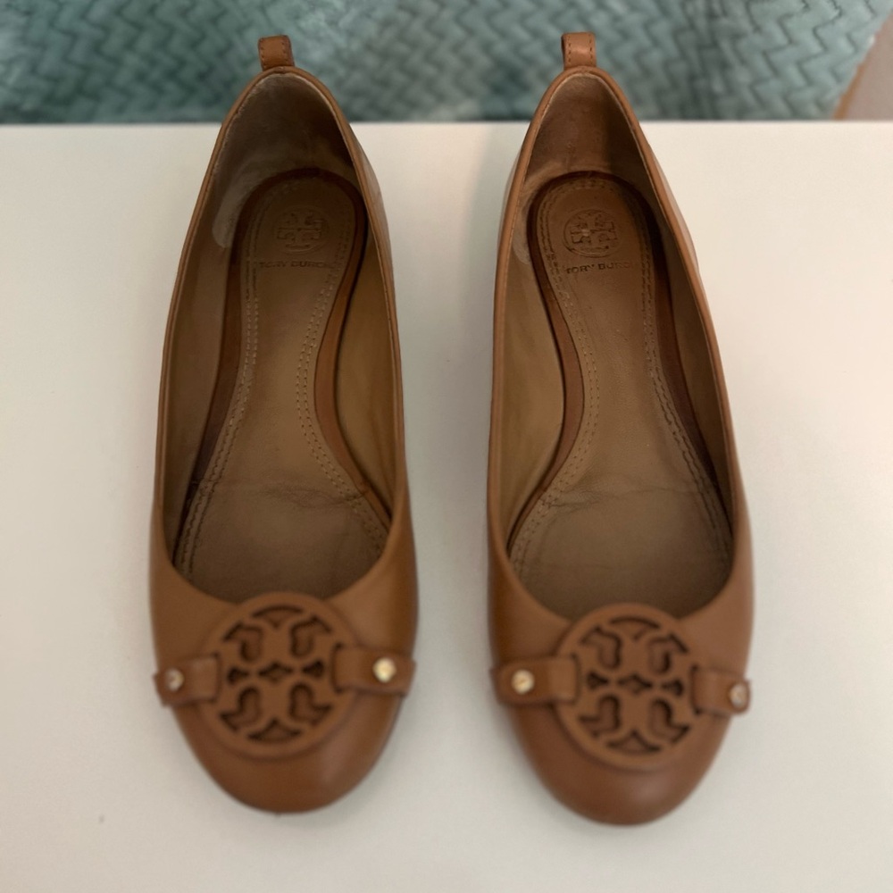 Tory Burch Tan Leather Flats